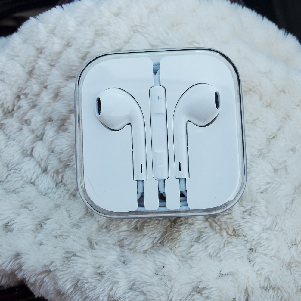 🎧Apple Original Earpod Headphones W/remote+mic